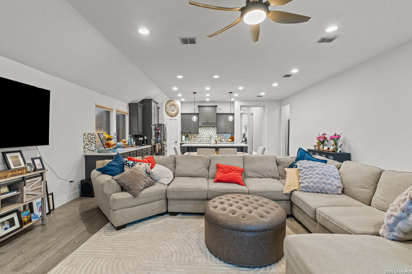 1102 Cadogan Squire San Antonio TX 78260