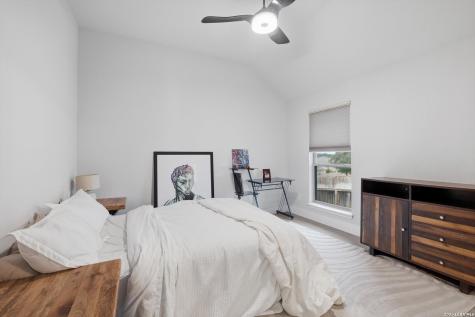 1102 Cadogan Squire San Antonio TX 78260