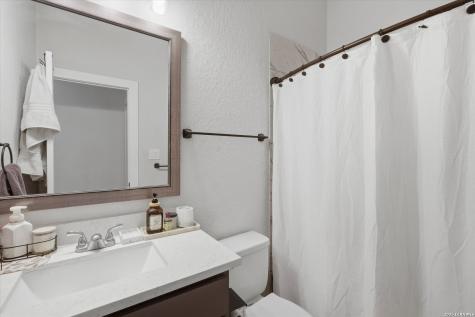 1102 Cadogan Squire San Antonio TX 78260