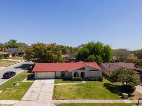 615 Amistad Boulevard Universal City TX 78148