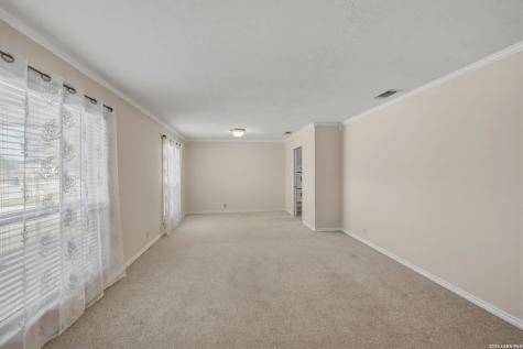 615 Amistad Boulevard Universal City TX 78148