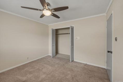 615 Amistad Boulevard Universal City TX 78148