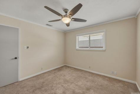 615 Amistad Boulevard Universal City TX 78148