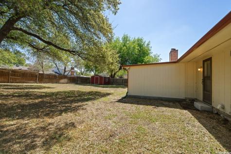 615 Amistad Boulevard Universal City TX 78148