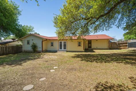 615 Amistad Boulevard Universal City TX 78148