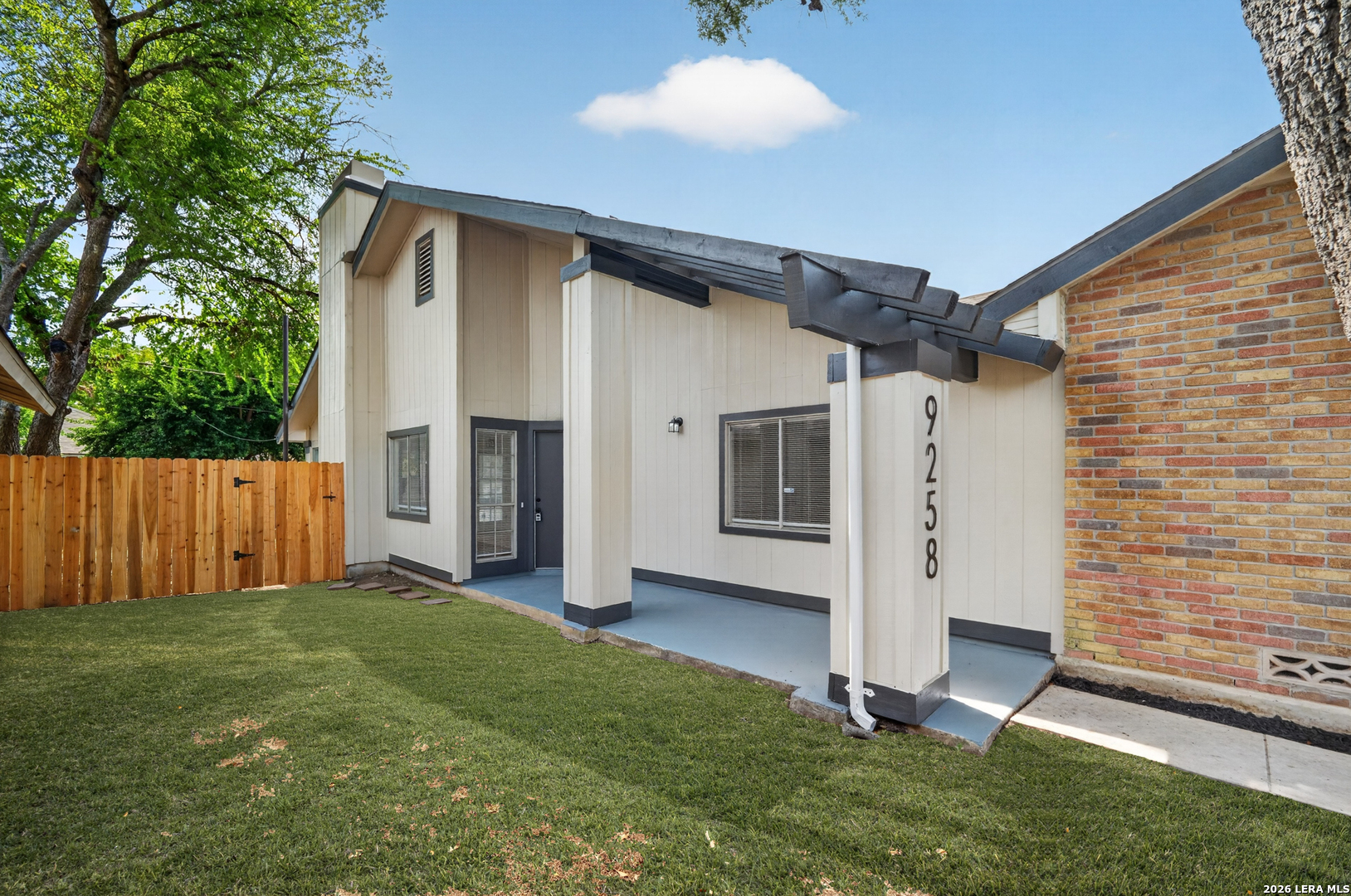 9258 Points Edge San Antonio TX 78250