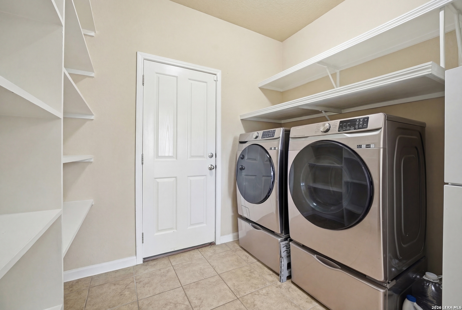 1723 Viljandi Moon San Antonio TX 78251