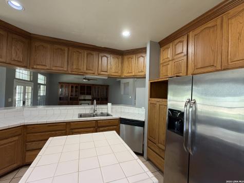 10565 Briggs Atascosa TX 78002