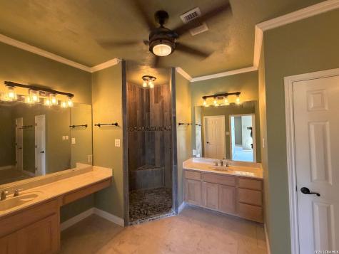 10565 Briggs Atascosa TX 78002