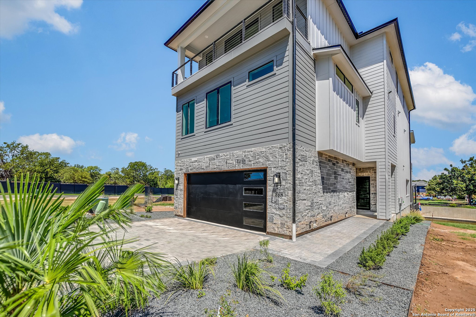 420 Lake Kingsland TX 78639