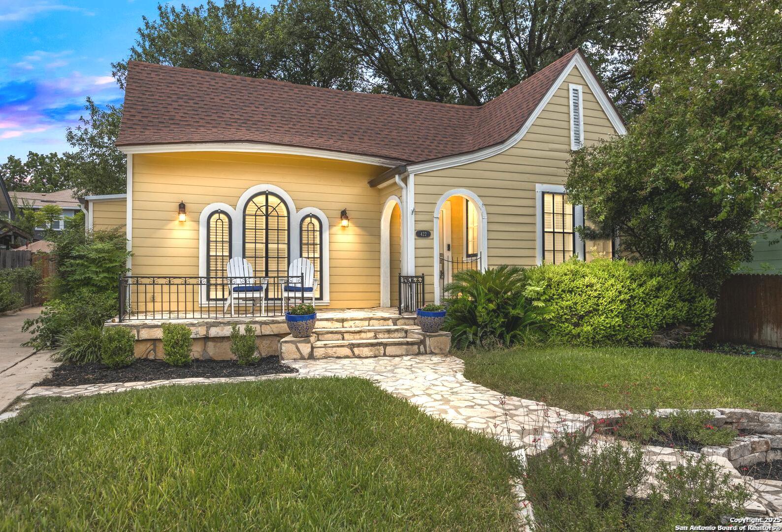 422 W Hollywood Avenue San Antonio TX 78212