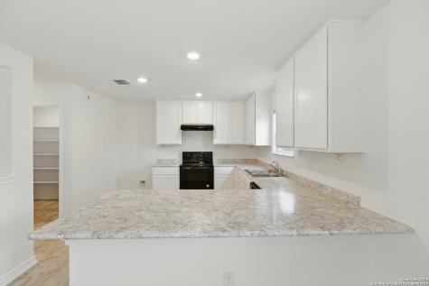 7954 Hanging Branch San Antonio TX 78253