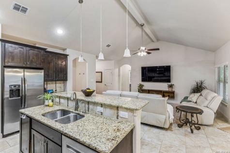 1284 Marlys Canyon Lake TX 78133