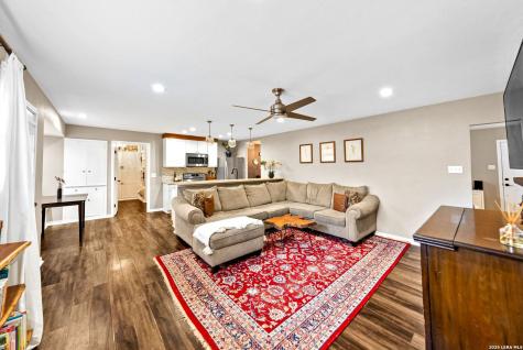 14307 Oak Shadows Drive San Antonio TX 78232