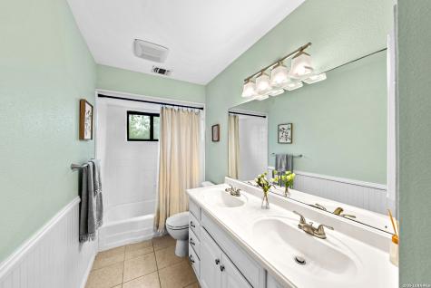 14307 Oak Shadows Drive San Antonio TX 78232