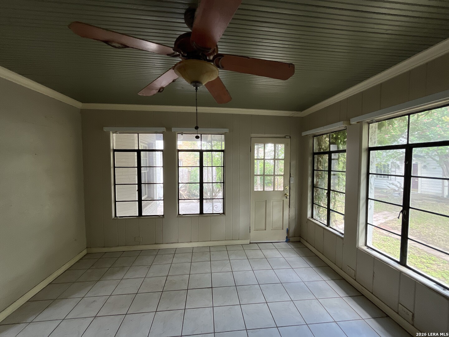 2154 W Kings Highway San Antonio TX 78201