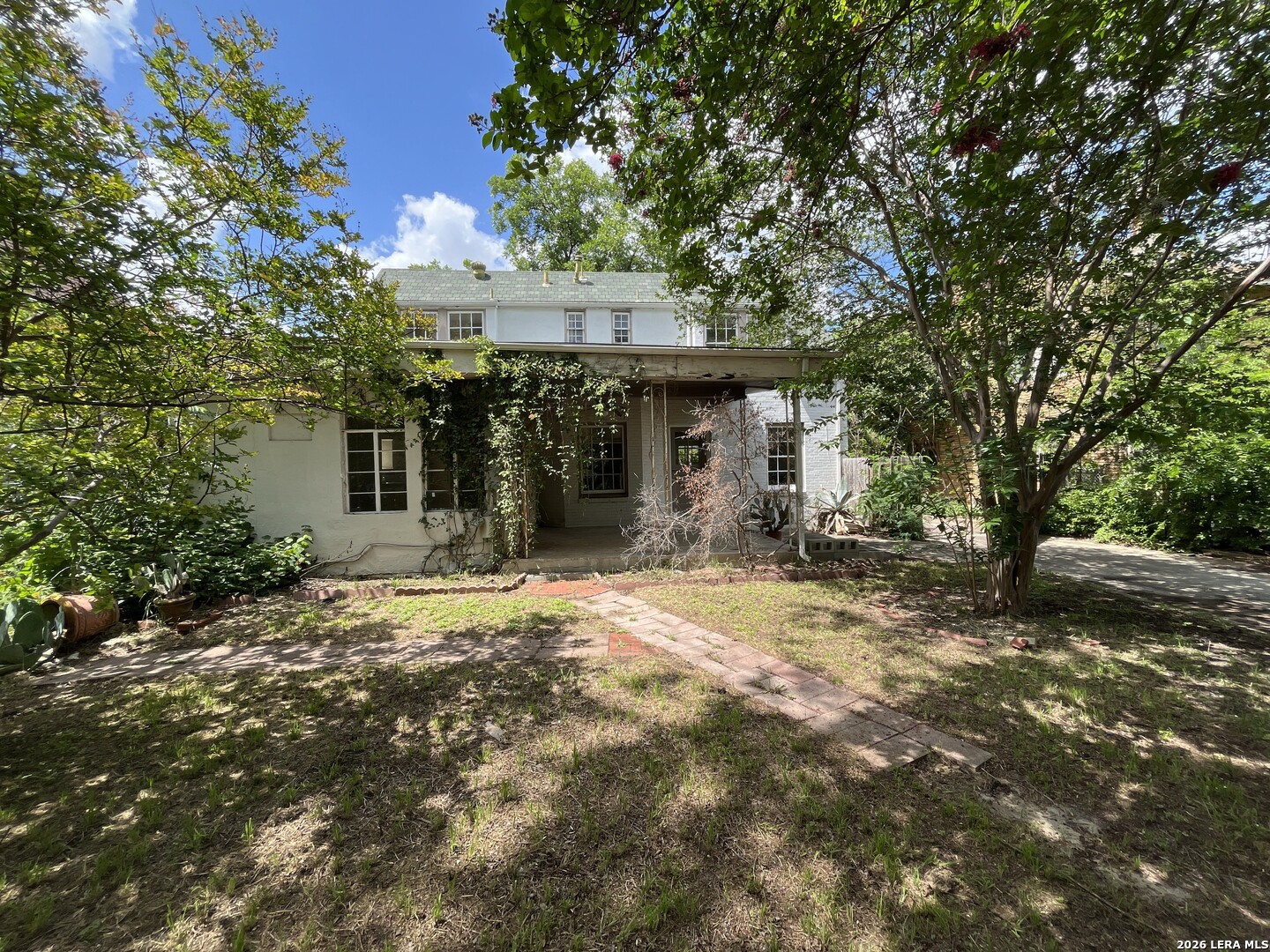 2154 W Kings Highway San Antonio TX 78201