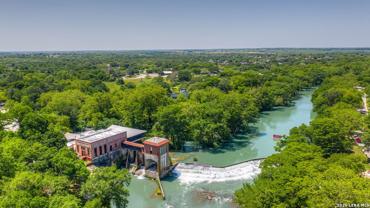 1010 Gladys Run Seguin TX 78155