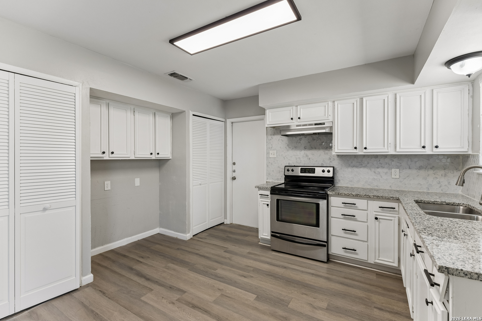 5143 Village Row San Antonio TX 78218
