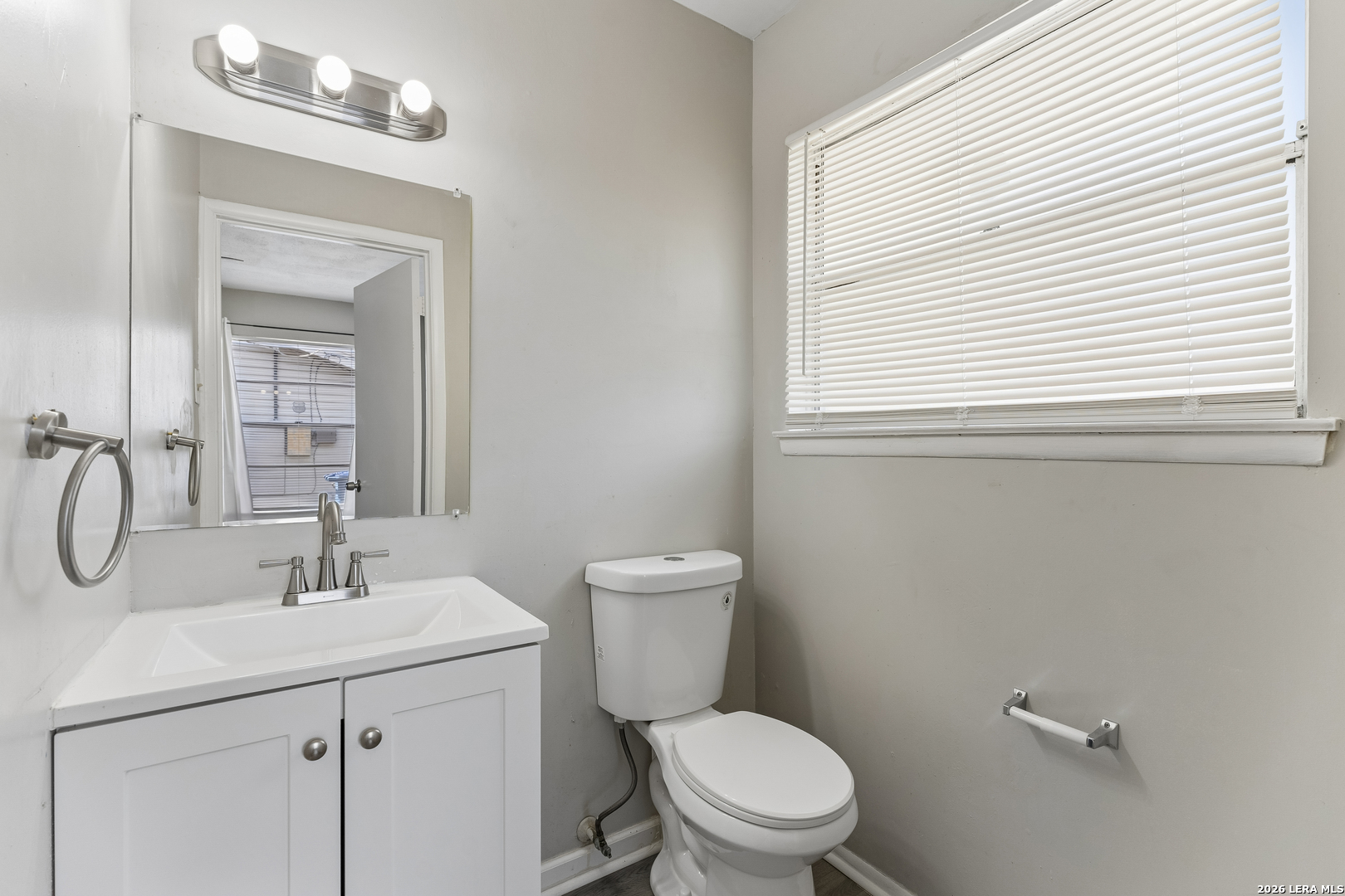 5143 Village Row San Antonio TX 78218