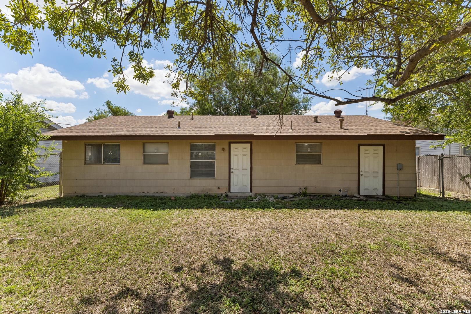 5143 Village Row San Antonio TX 78218