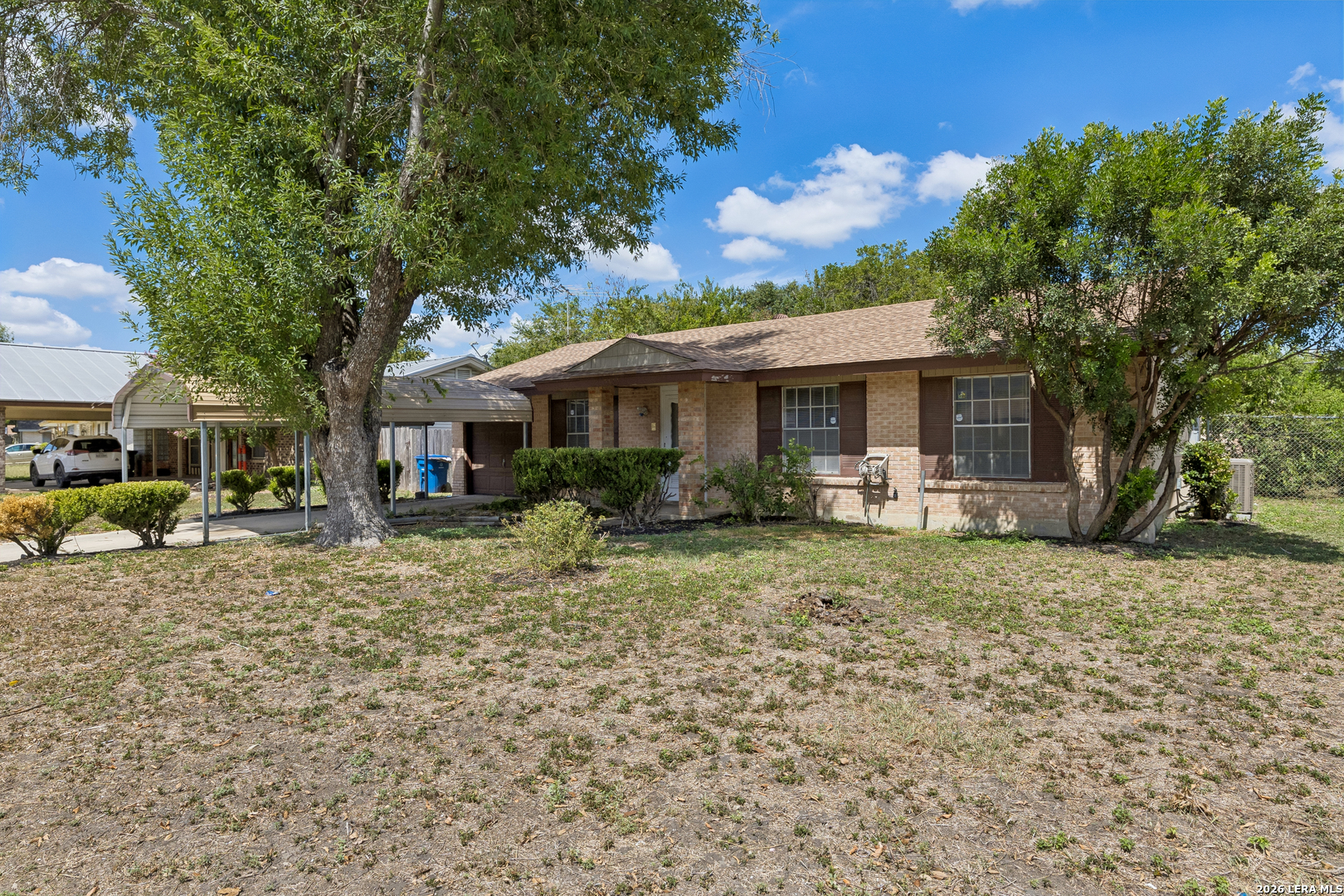 5143 Village Row San Antonio TX 78218
