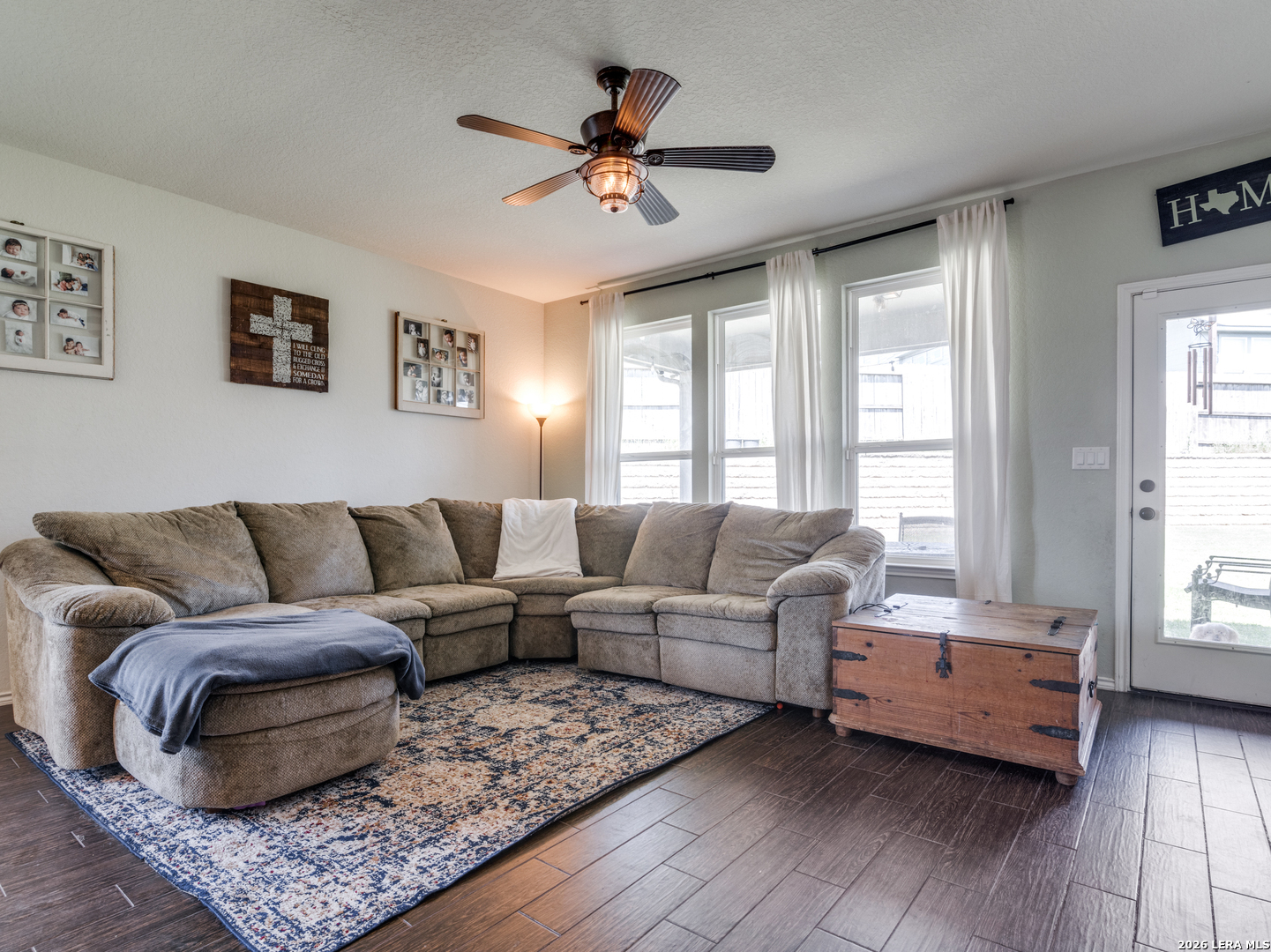 6623 Bowie Cove Schertz TX 78108