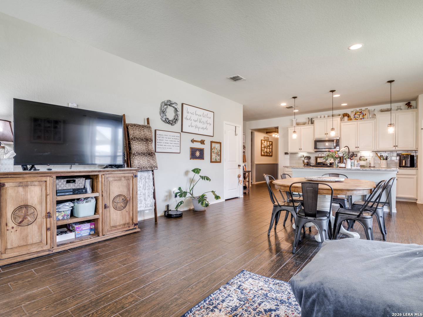 6623 Bowie Cove Schertz TX 78108
