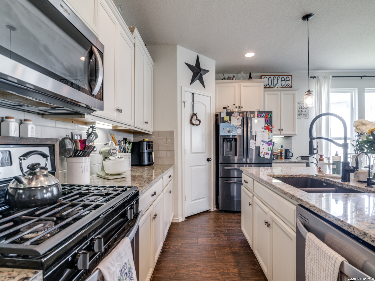 6623 Bowie Cove Schertz TX 78108