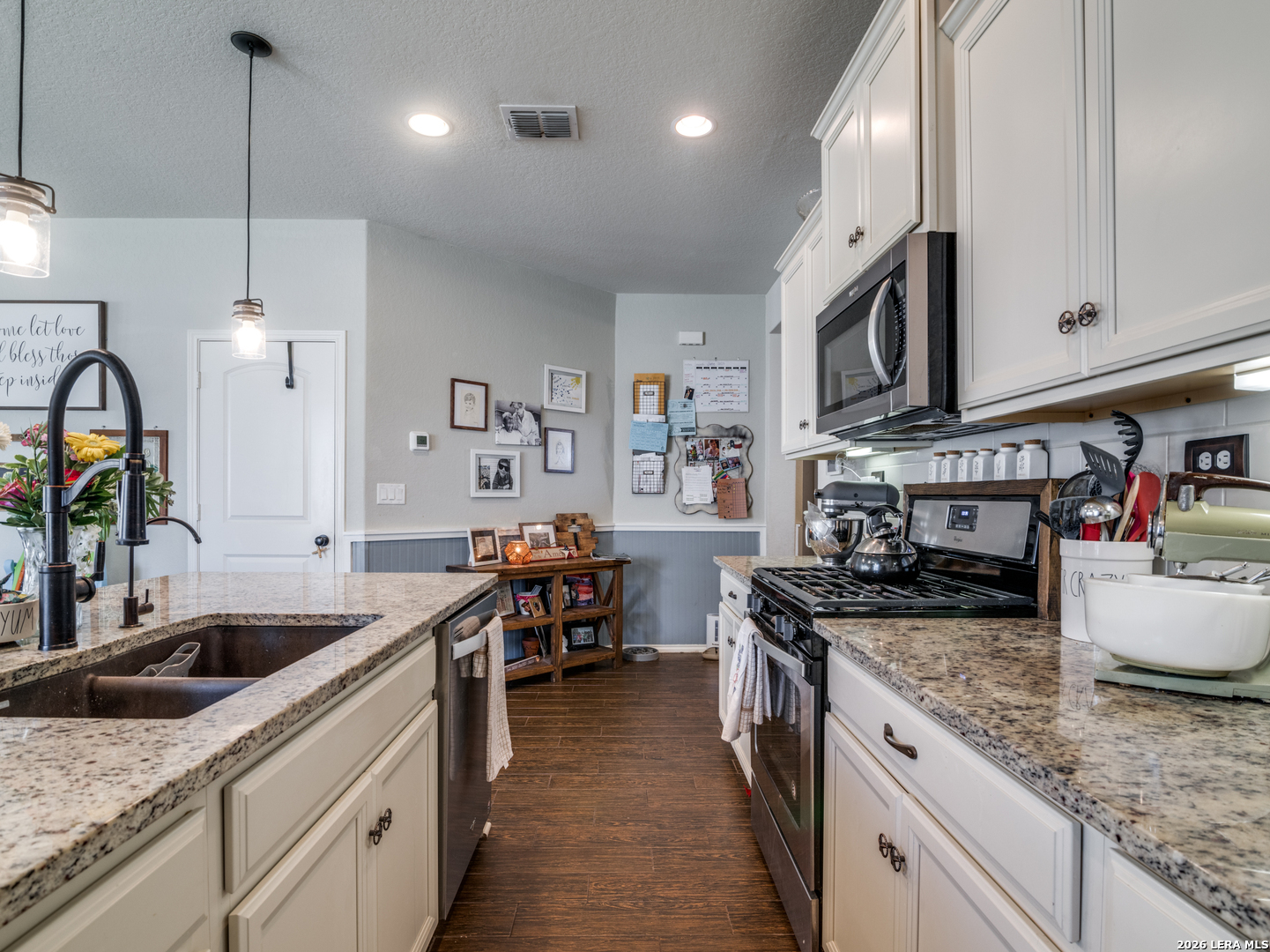6623 Bowie Cove Schertz TX 78108