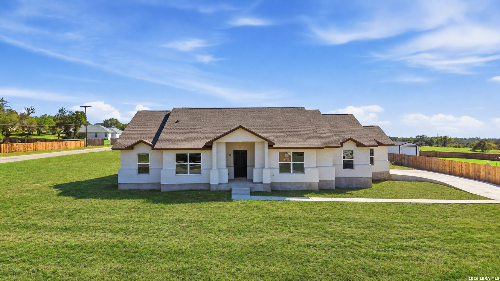 70 Log Cabin Way Poteet TX 78065