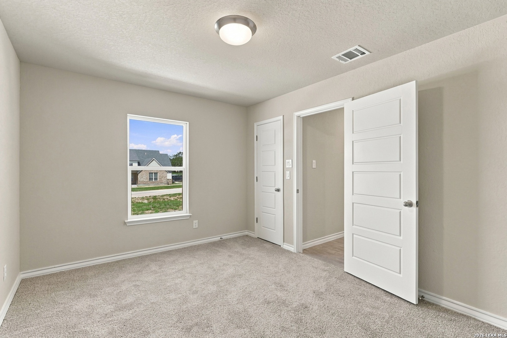 70 Log Cabin Way Poteet TX 78065