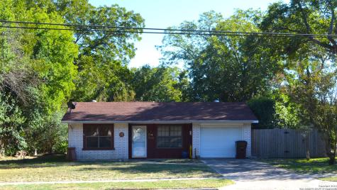 714 W San Antonio Street Lockhart TX 78644