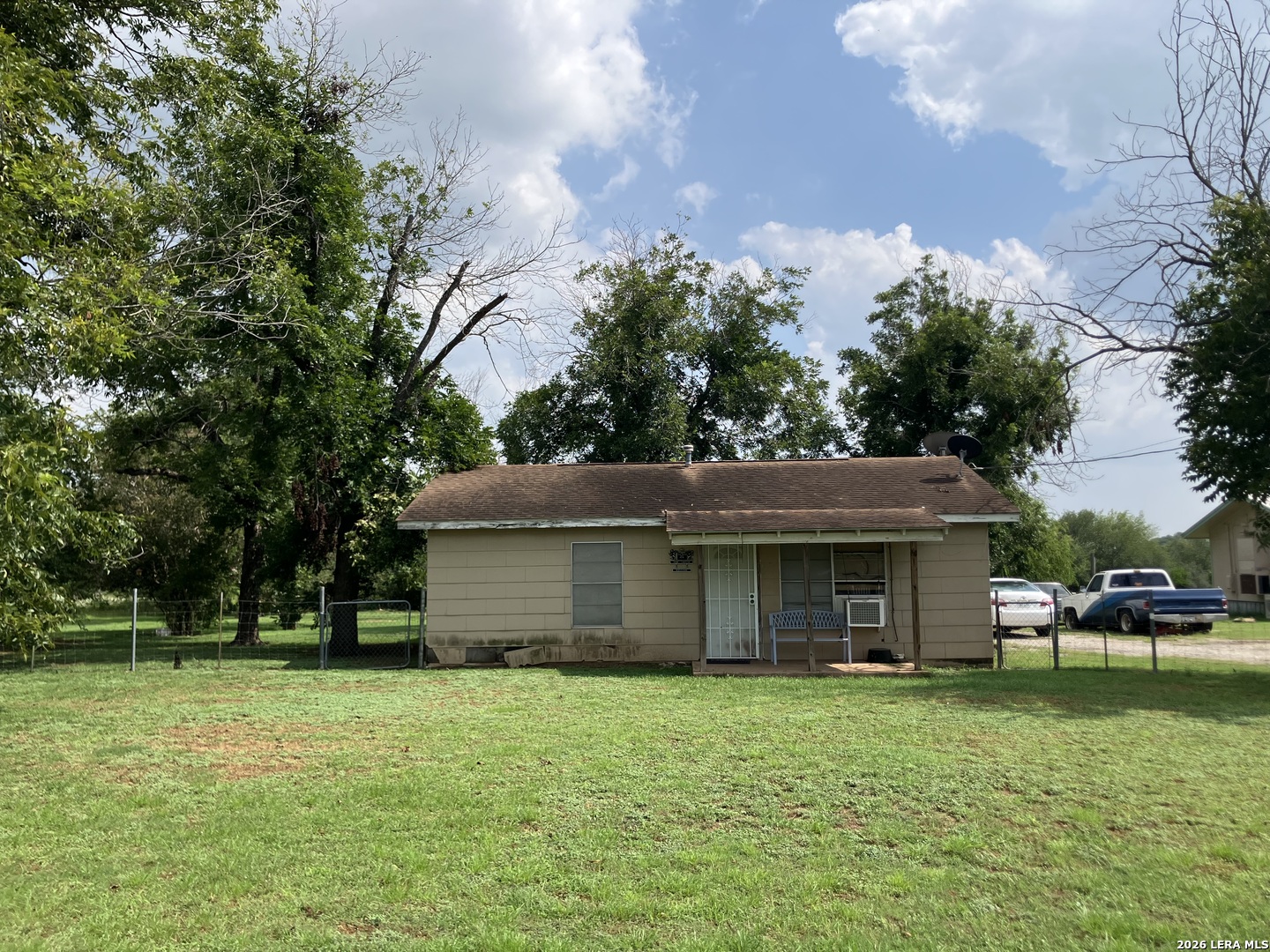 273 County Road 743 Yancey TX 78886