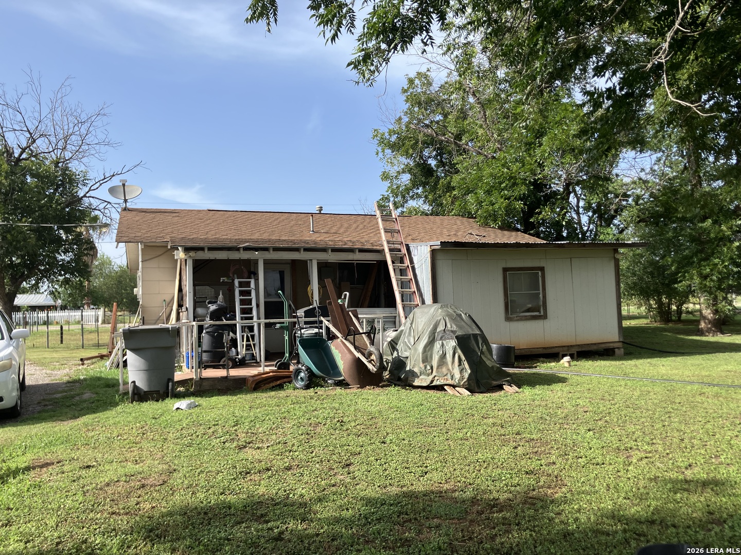 273 County Road 743 Yancey TX 78886