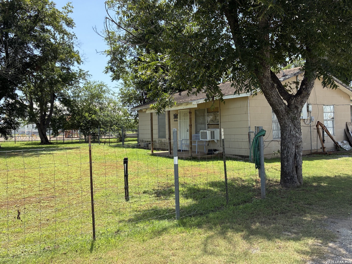 273 County Road 743 Yancey TX 78886
