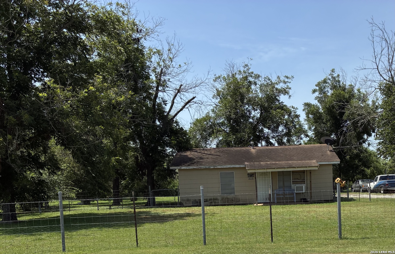 273 County Road 743 Yancey TX 78886