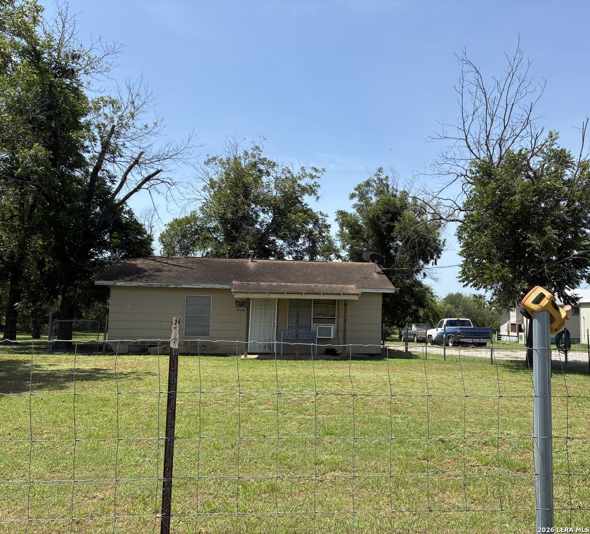 273 County Road 743 Yancey TX 78886