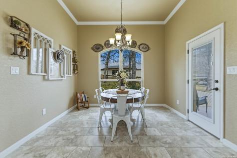 203 Champions Blvd. ( Two Homes ) La Vernia TX 78121