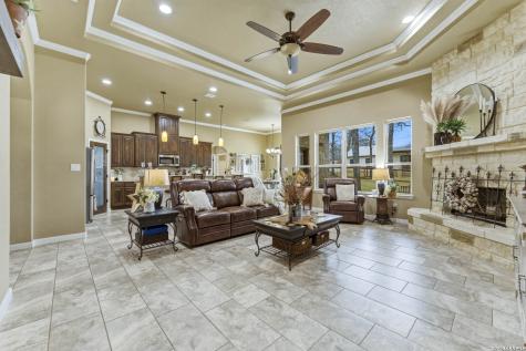 203 Champions Blvd. ( Two Homes ) La Vernia TX 78121