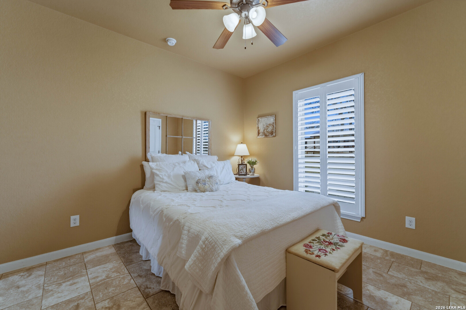 203 Champions Boulevard ( Two Homes ) La Vernia TX 78121