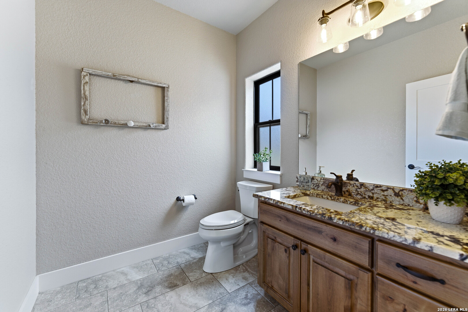203 Champions Boulevard ( Two Homes ) La Vernia TX 78121