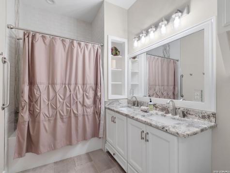 8514 Woodpecker Way San Antonio TX 78256