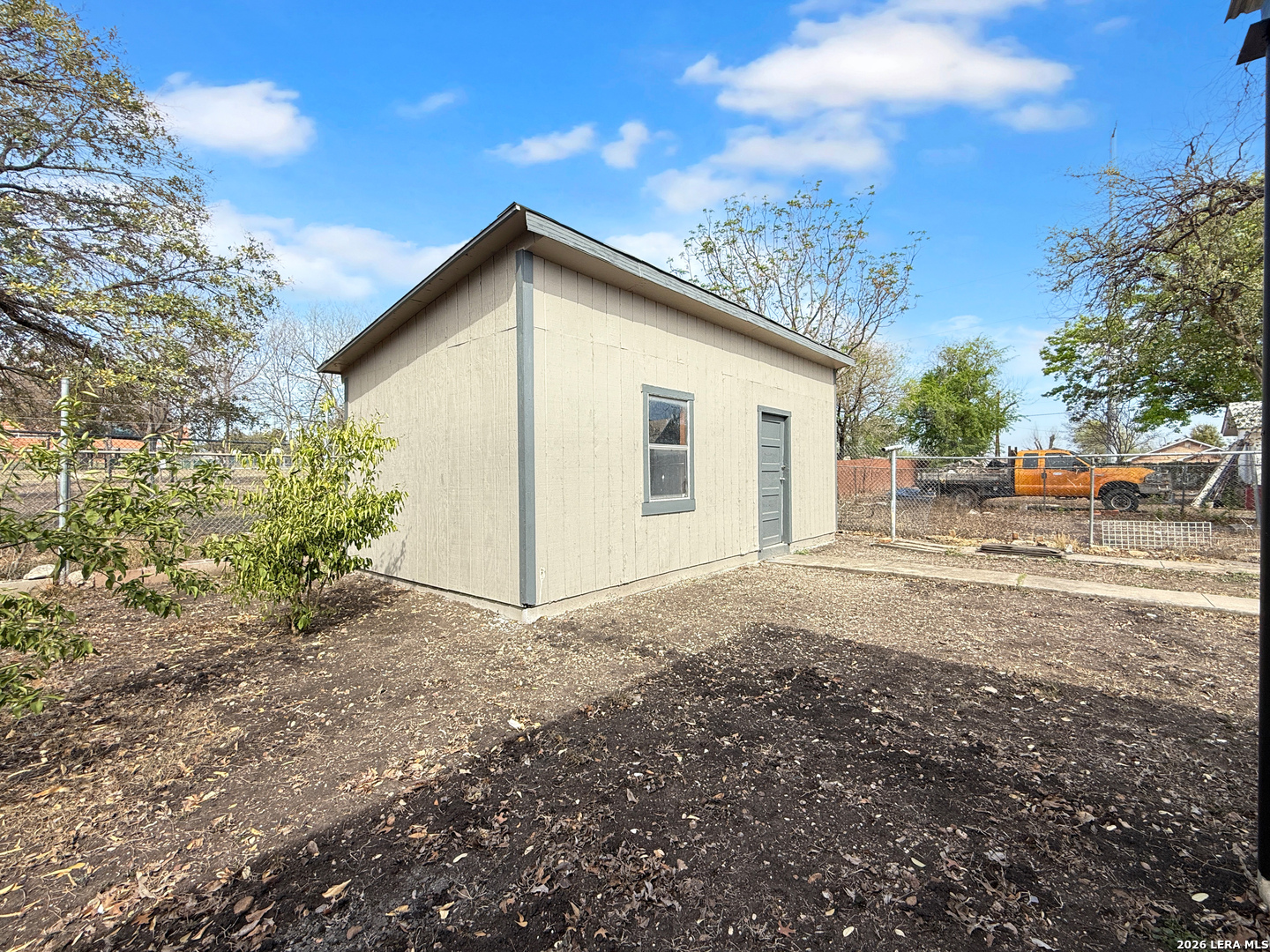 613 N Chupaderas San Antonio TX 78207