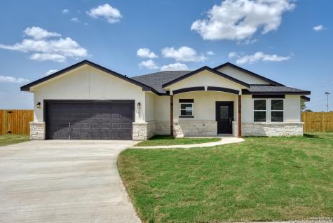 104 Growers Avenue Poteet TX 78065
