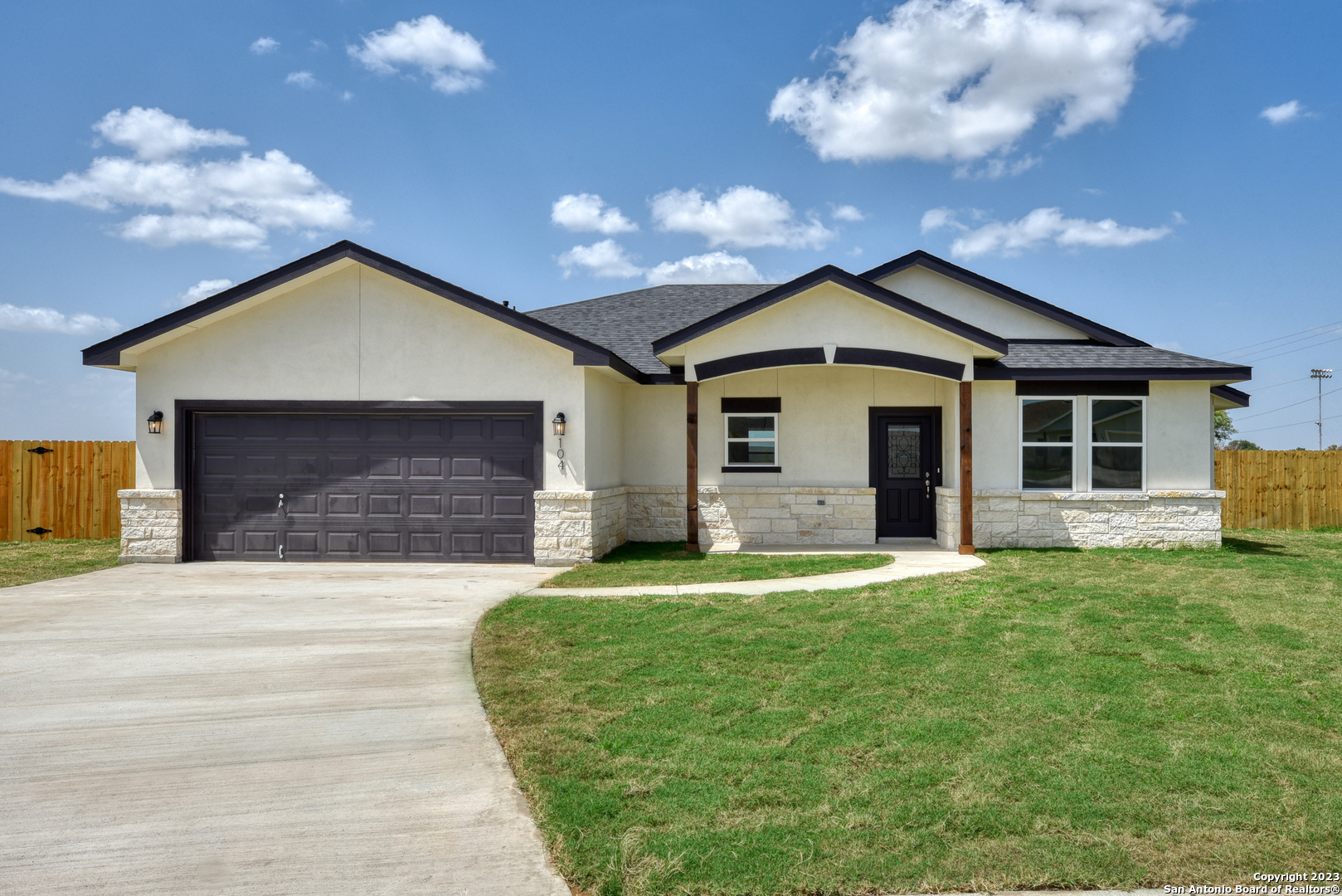 104 Growers Avenue Poteet TX 78065