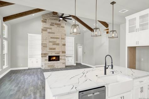 100 Hondo Ridge La Vernia TX 78121