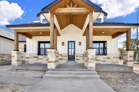 100 Hondo Ridge La Vernia TX 78121