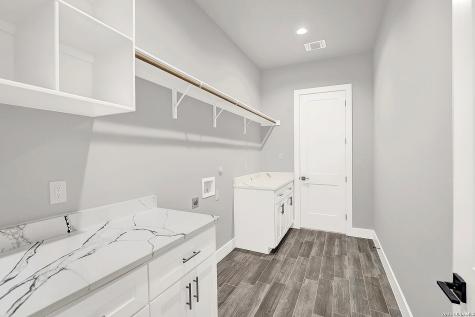 100 Hondo Ridge La Vernia TX 78121