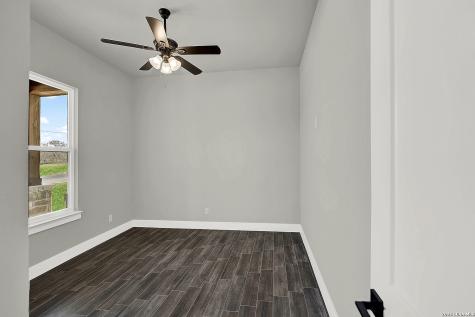 100 Hondo Ridge La Vernia TX 78121